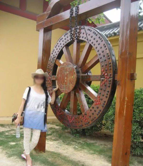 標(biāo)識標(biāo)牌外觀設(shè)計(jì)